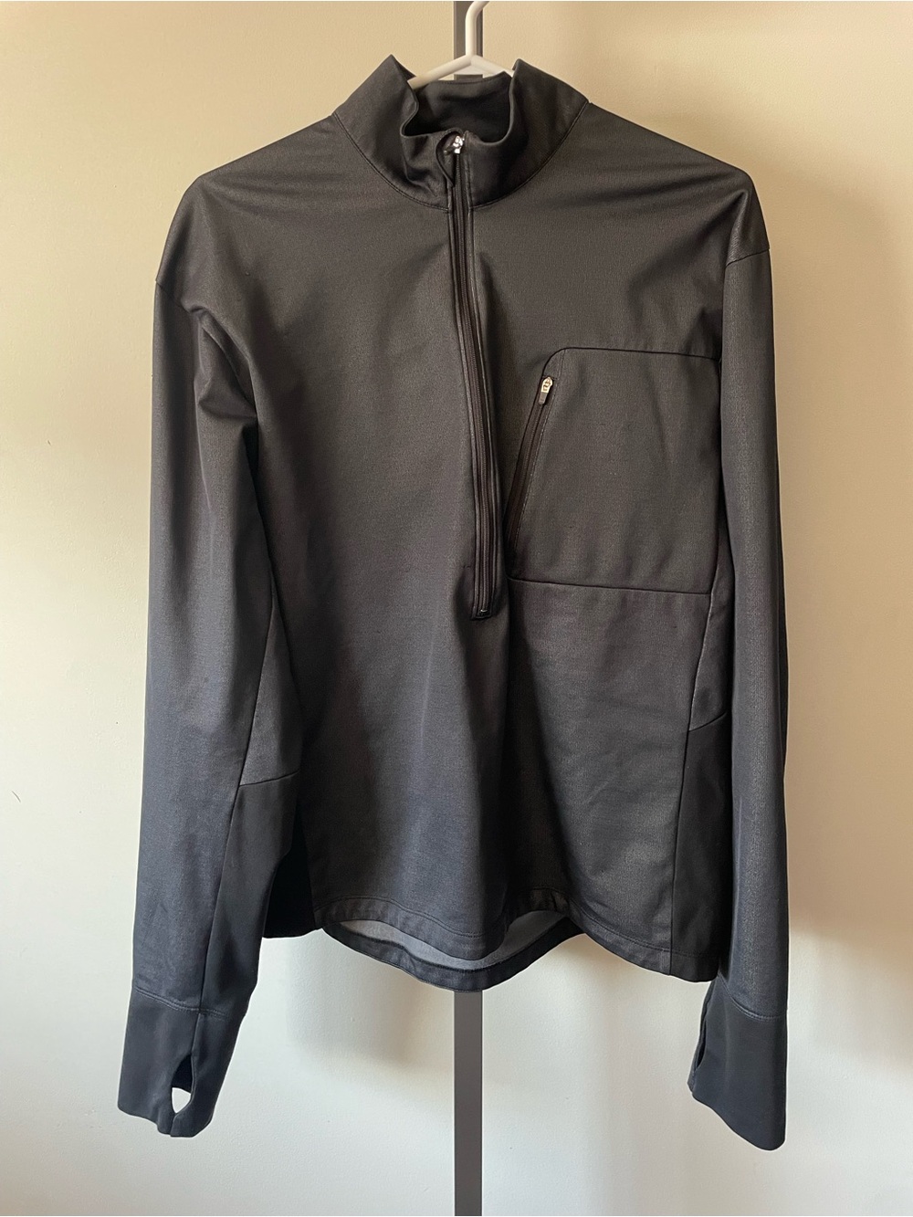 MEC Made in Canada Mens Large Half Zip Technical Running Pullover Thumbholes